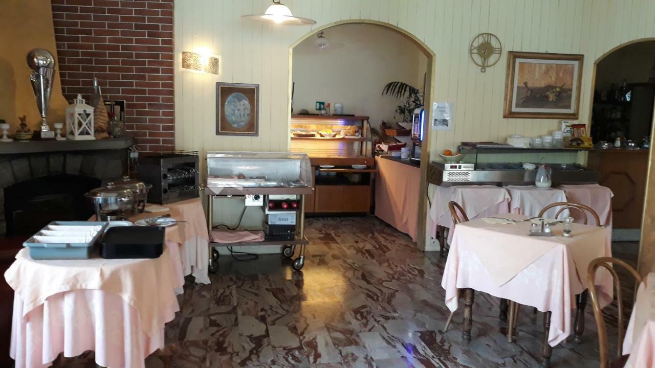 Hotel San Marino Laglio Exteriör bild